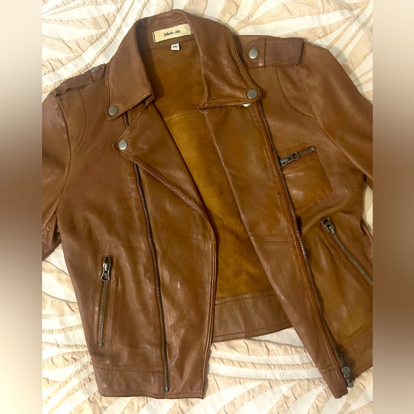 Leather jacket - Picture 2 of 2